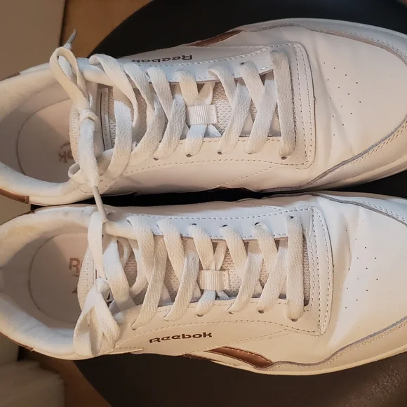 EUC white & rose gold/blush tone Reebok court W (sz 10) - Picture 6 of 8